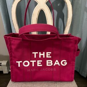 Marc Jacobs Fuchsia Tote Bag